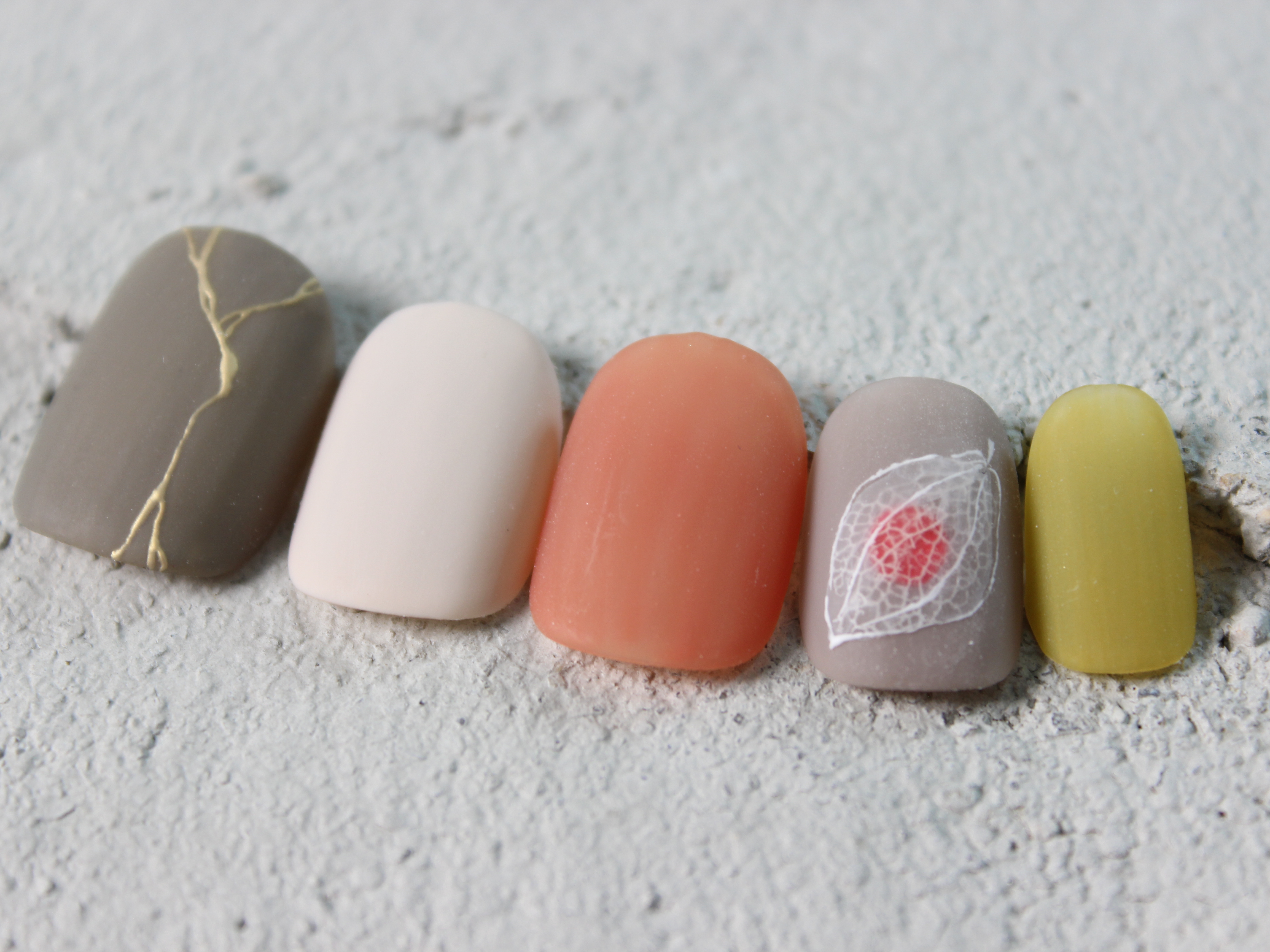 異素材を使った透かし鬼灯アートの作り方の紹介画像2