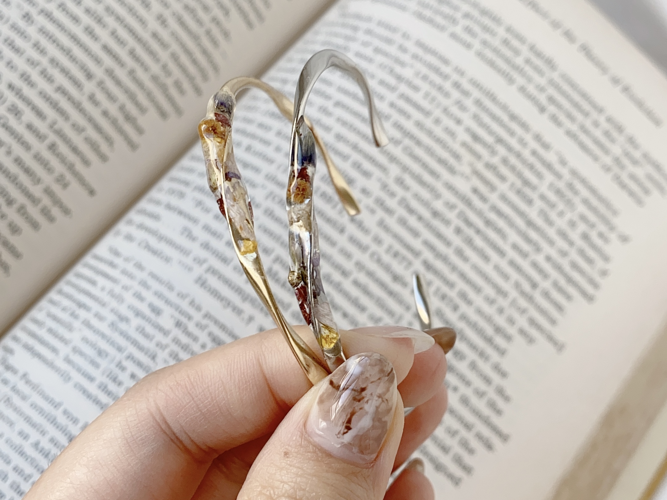 【ドライフラワー】本物のお花が入ったバングル＂flower bangle＂の作り方の紹介画像2