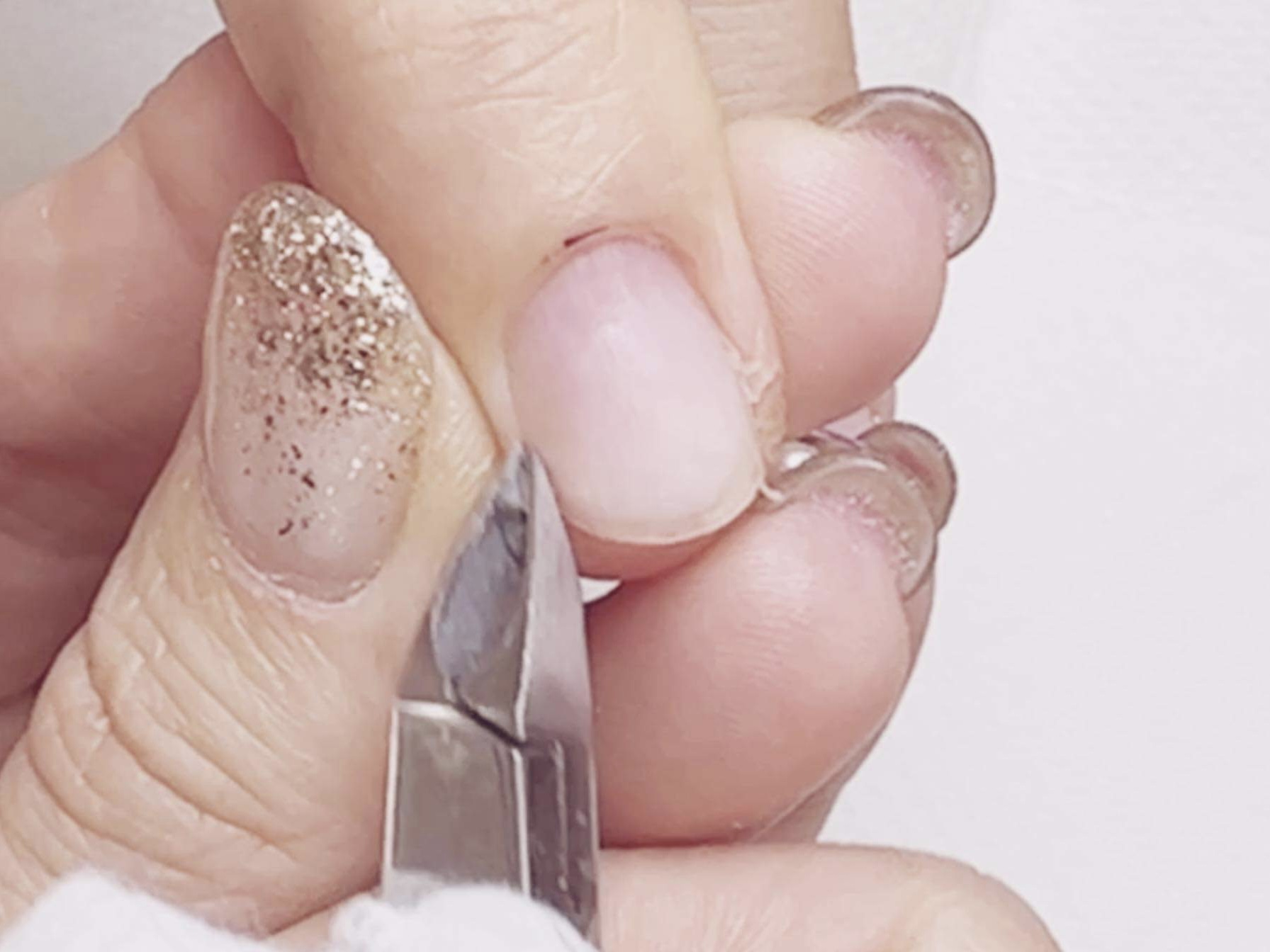 ネイルケア講座①ノンサンディングでも4週間もつ爪に優しいネイルケアの紹介画像1