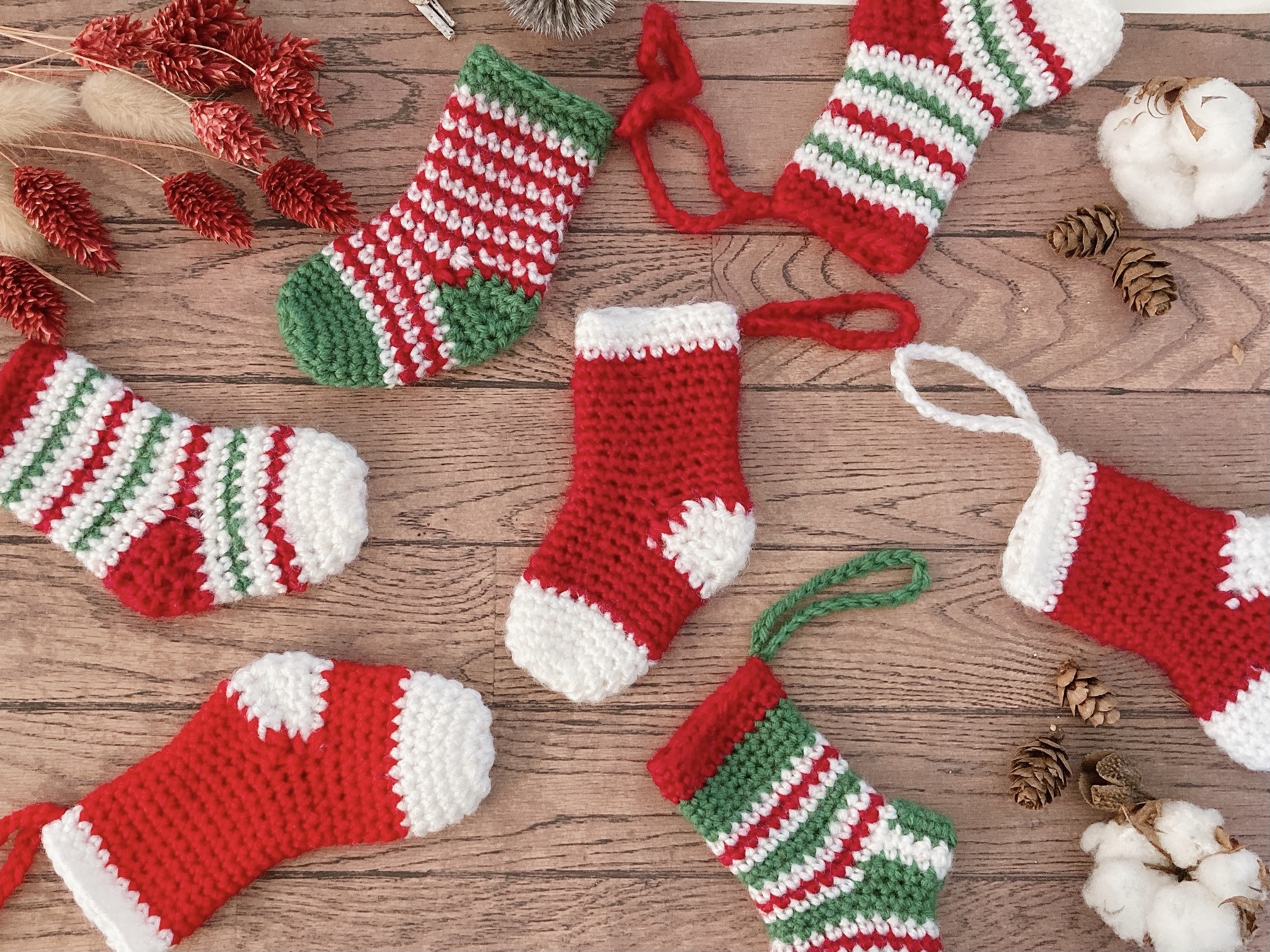 かぎ針編みで小さなクリスマスソックスの編み方(PDF編み図解説付き)の紹介画像2