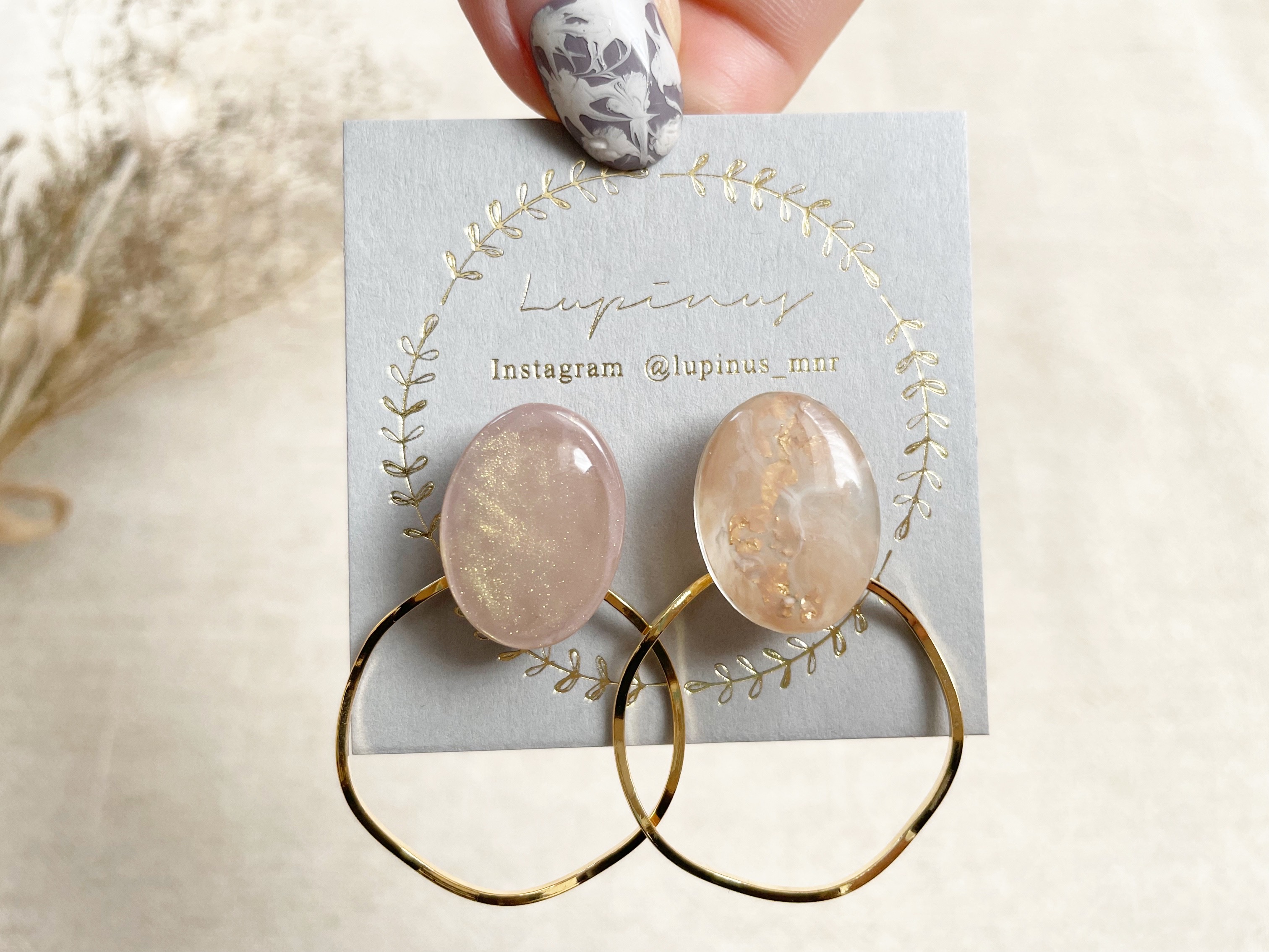 【レジン】ベージュニュアンスを簡単に作る𓍯ネイルホイル編の紹介画像3