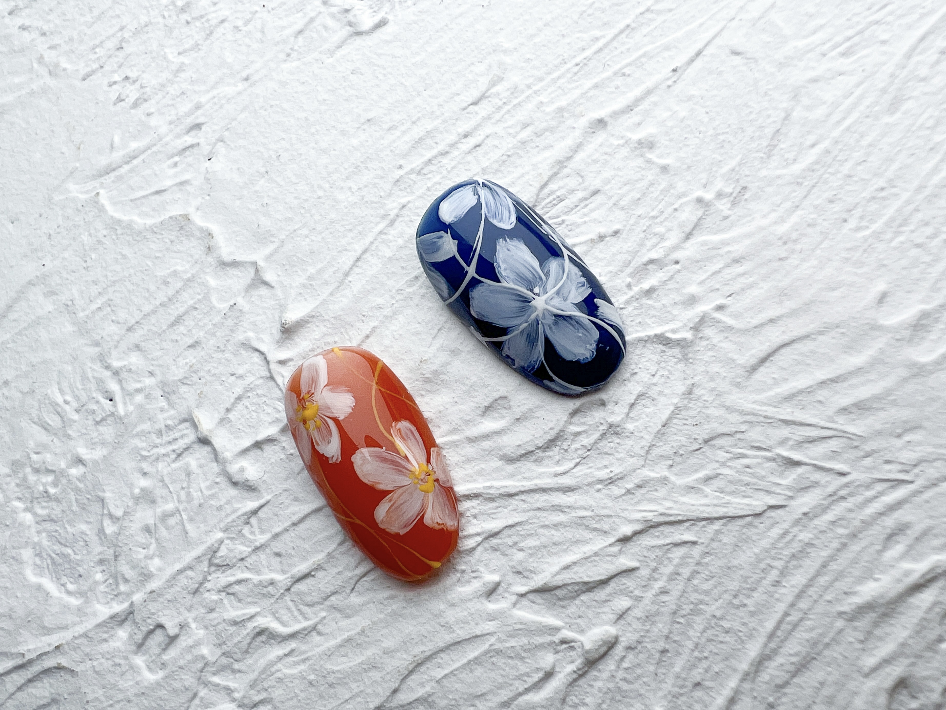 ネイルアート講座①絵が苦手な人のためのお花アートの紹介画像1