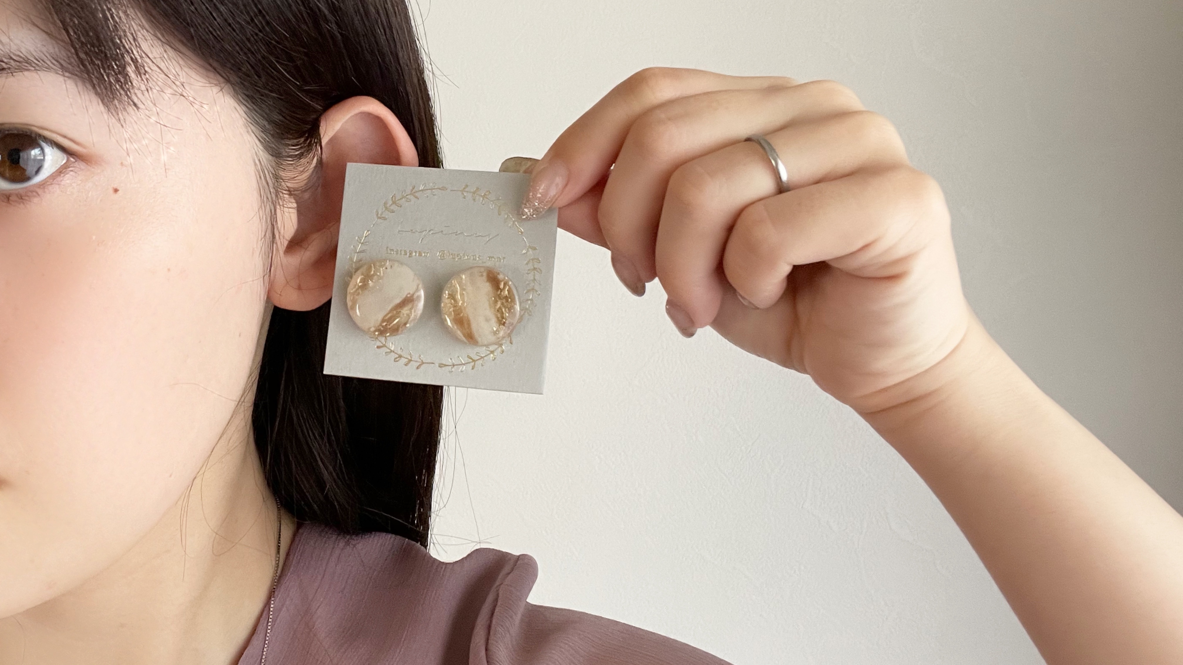 【レジン】パウダーが飛び散らない作り方の紹介画像1