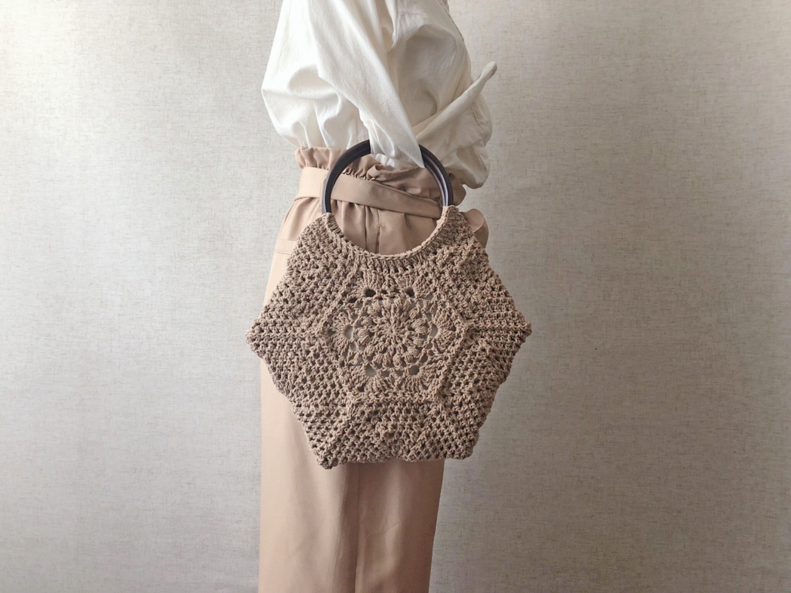 【PDF編み図付き】六角形モチーフ繋ぎの丸持ち手トートの作り方の紹介画像2