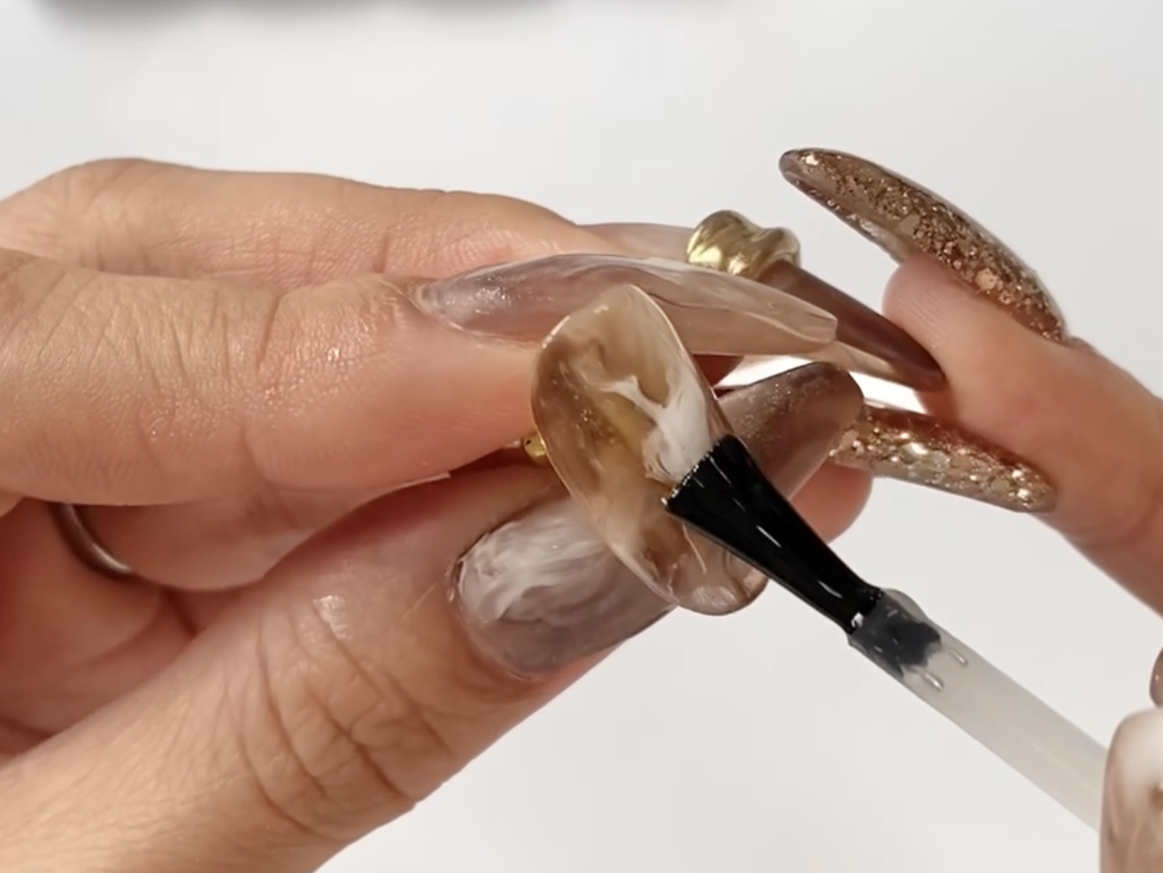 サロンワークで時短アート【１回の硬化で作るニュアンスアート】の紹介画像3