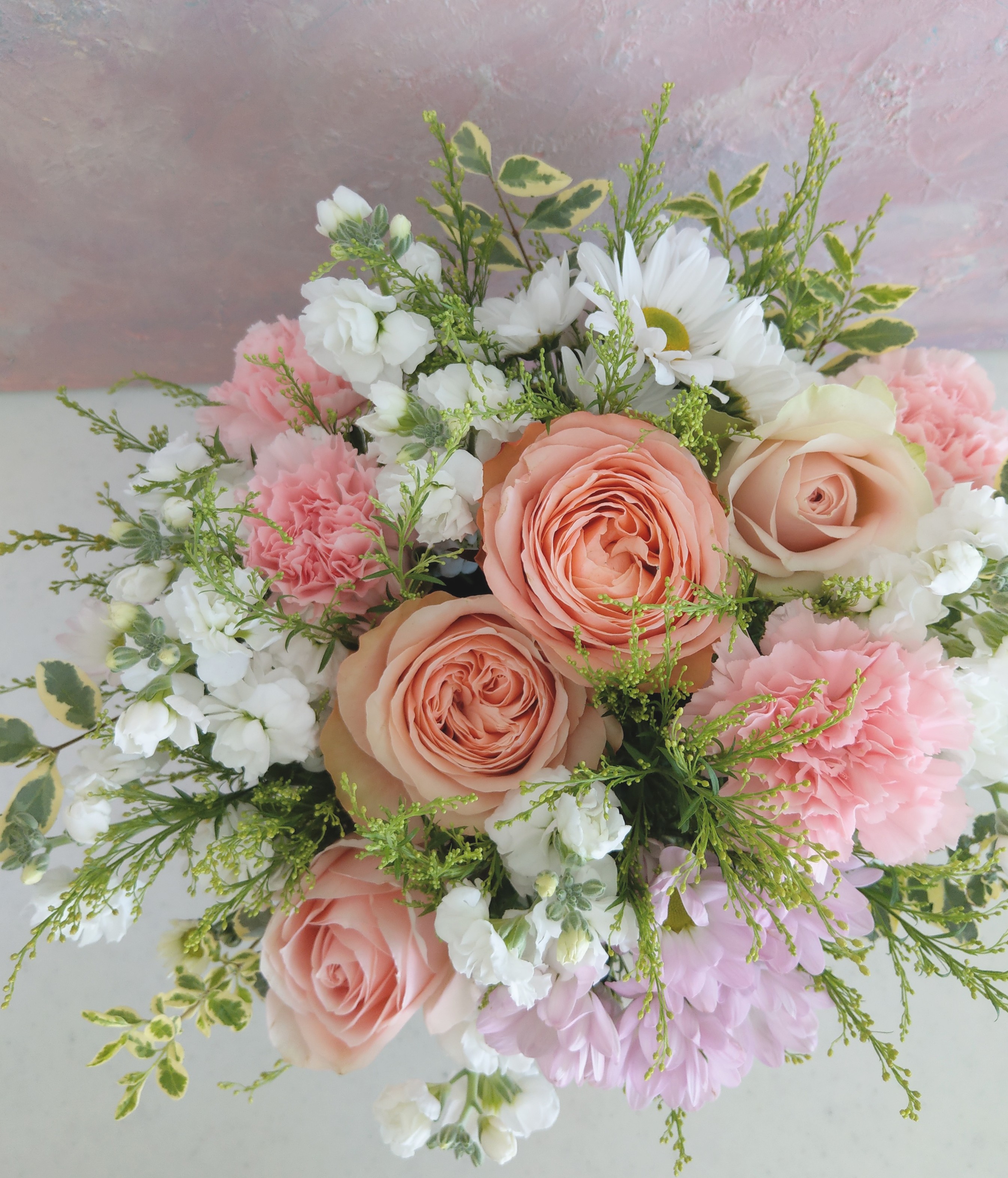 バラとカーネーションのふんわりバスケットアレンジの作り方の紹介画像3