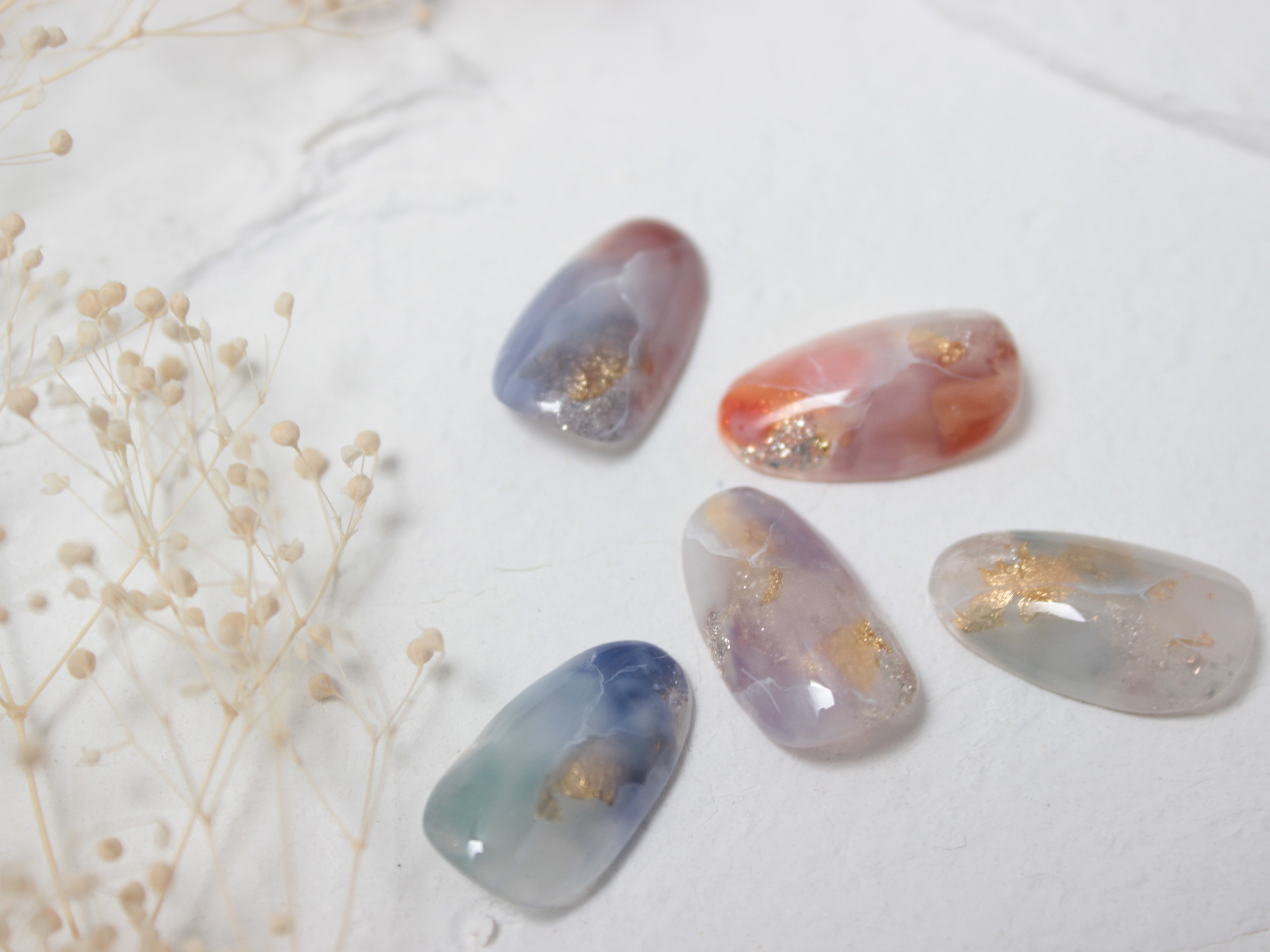 もう迷わない！天然石風ニュアンスネイルアートのバリエーションの紹介画像3