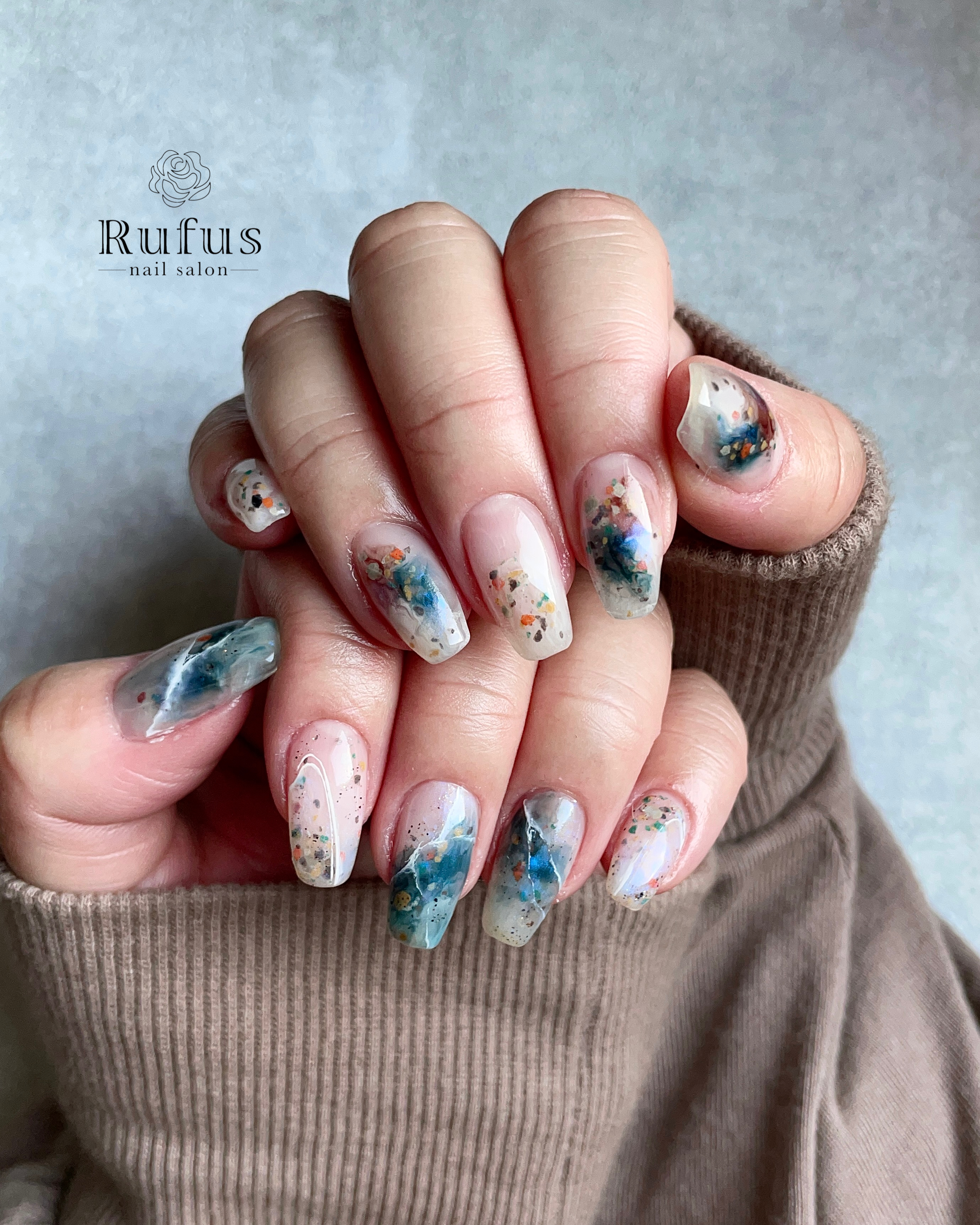 クリアベースで作るブルーニュアンスネイルのやり方の紹介画像1