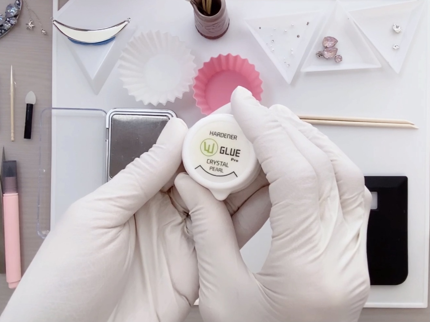 【 ムーンパピヨンの作り方 】〜三日月とちょうちょのネックレスを作りながらwGlue proの扱いが学べます〜の紹介画像4