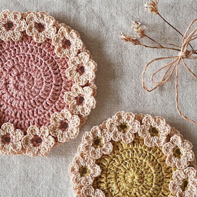 1回完結レッスン】かぎ針編み お花いっぱいドイリーの作り方 | 編み物